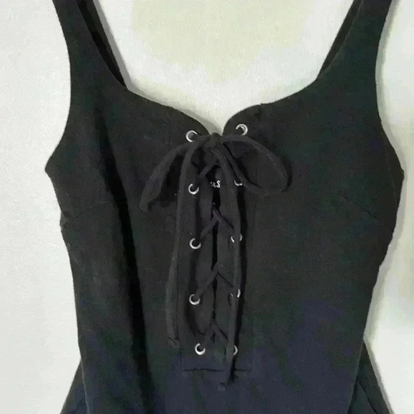 Black front tied bodysuit - Picture 2 of 10